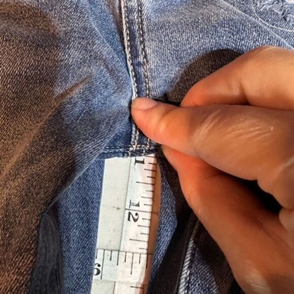 Ashley Mason Womens Distressed Skinny Leg Jeans Medium Blue Denim Patches Size 9 - Picture 10 of 13